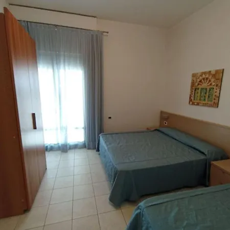 Zenith Aparthotel